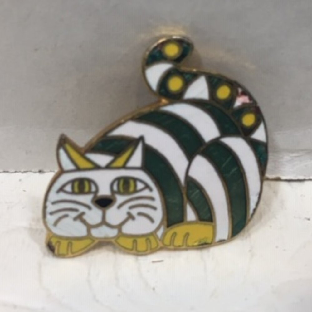 VTG Green & White Striped Enamel Cat Pin Yellow & Gold Tone 1" Taiwan